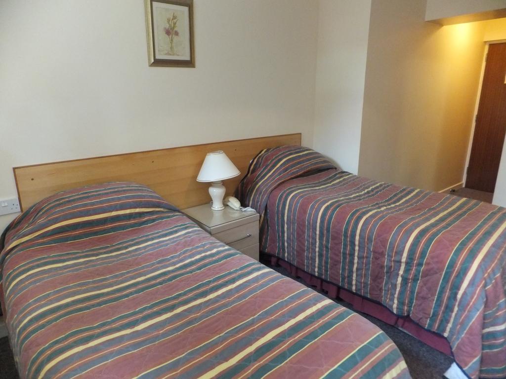 Hedley Lodge Guest House Херфорд Екстериор снимка